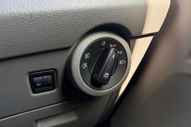 VOLKSWAGEN Transporter Photo 35