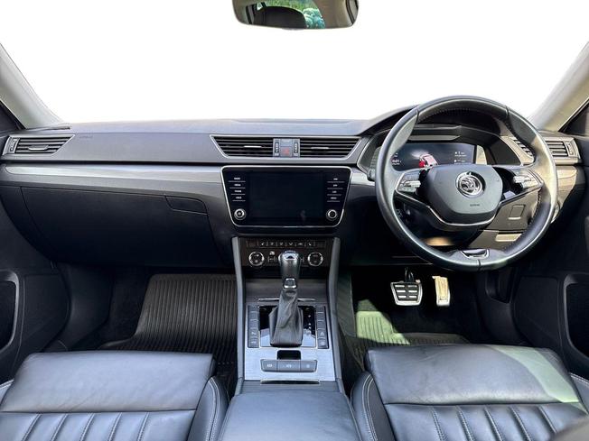 ŠKODA Superb Photo 10