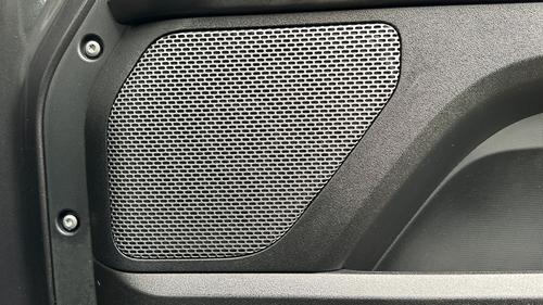 Land Rover Defender Photo autoimg-1df6bde31cc58c7d03f7ff66e1b5f3f6fd737c4f.jpg