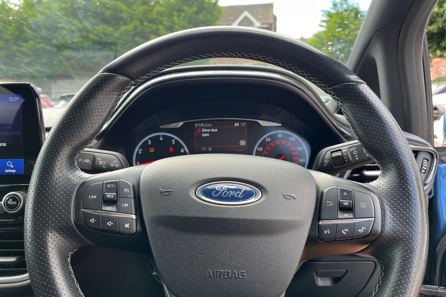Ford FIESTA Photo 11