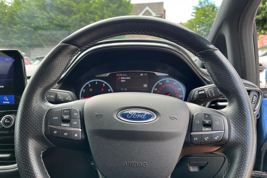 Ford FIESTA Photo autoimg-1dfad926a764ce6ee1303b68f835b6353ddb7956.jpg