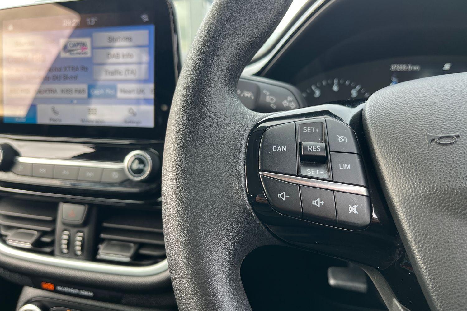 Ford FIESTA Photo 34