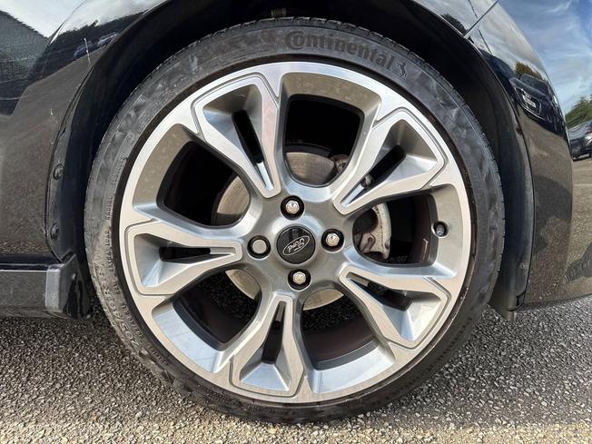 FORD Fiesta Photo 5