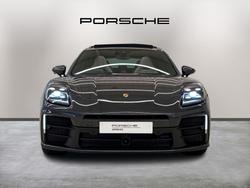 PORSCHE Panamera Photo 2