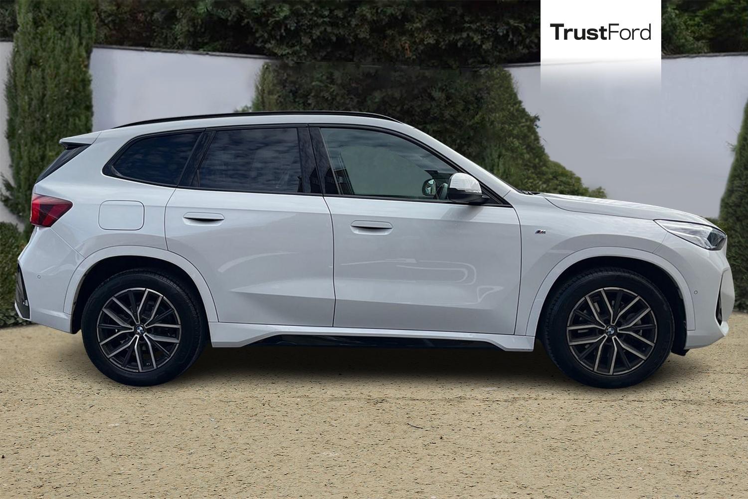 BMW X1 Photo 2