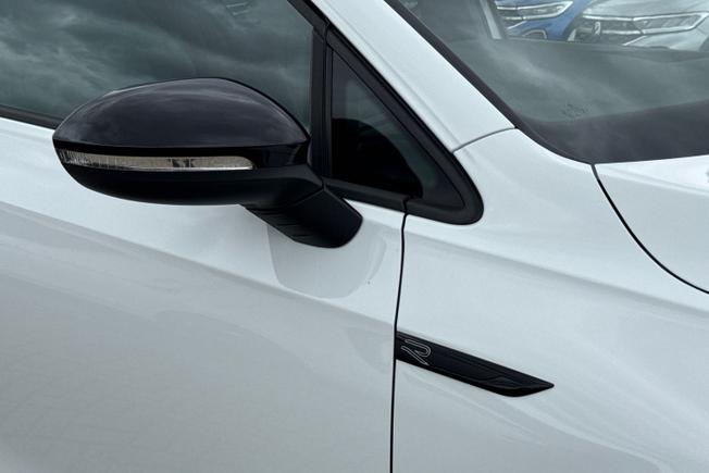VOLKSWAGEN Golf Photo 20