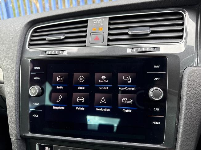 Volkswagen Golf Photo 13