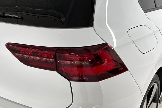 VOLKSWAGEN Golf Photo 18