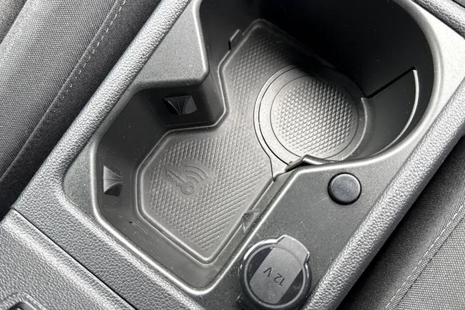 VOLKSWAGEN Golf Photo 32