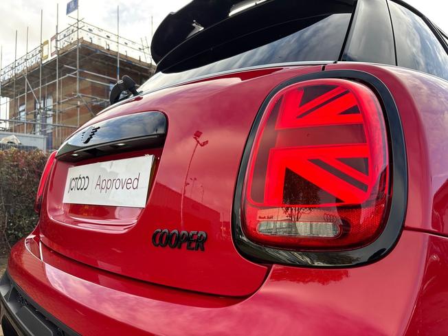 MINI Hatch Photo 26