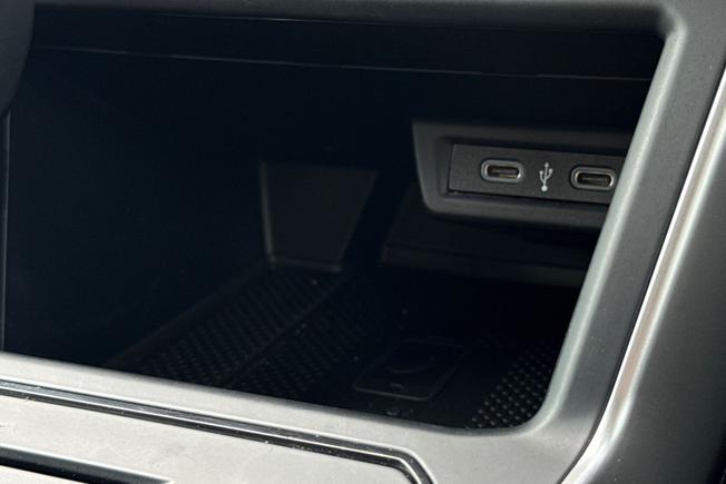 VOLKSWAGEN Polo Photo 26