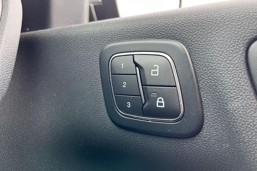 Ford Kuga Photo autoimg-1e1166687d8659557bb5b0e2c50322ba7a3e7633.jpg