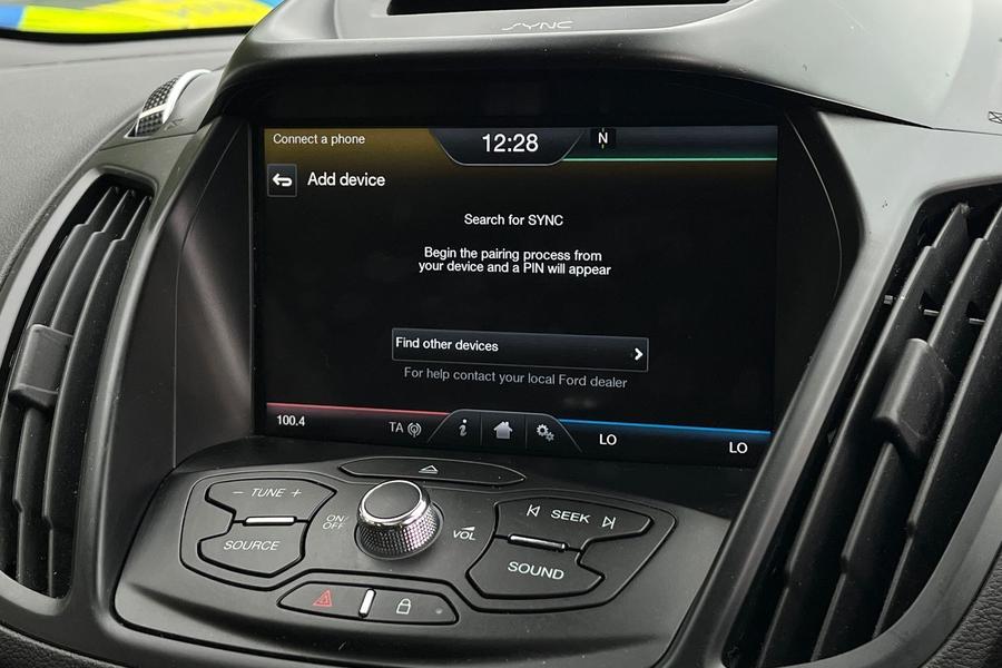 Ford Kuga Photo autoimg-1e1256b4d1d572f0e6c2ccd9f4d2d6e800cc52fd.jpg