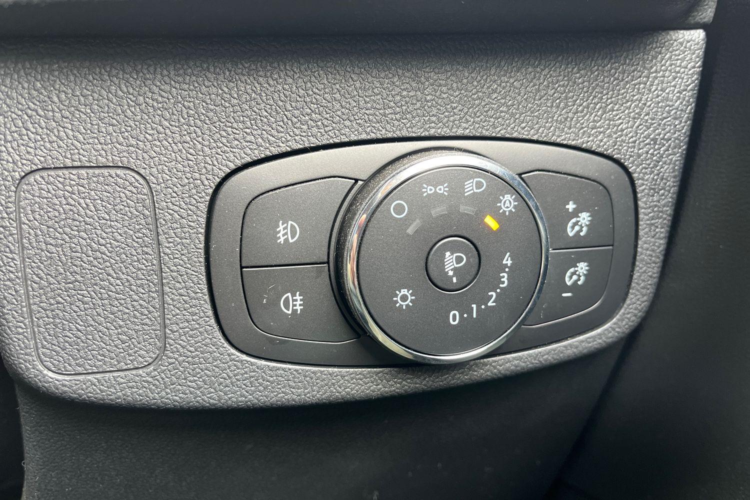 Ford FOCUS Photo 29