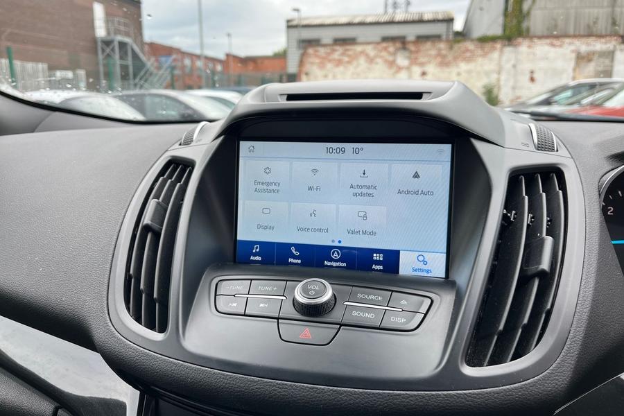 Ford KUGA Photo autoimg-1e167424b4f90afa2f09d39a9892bef0dd215b47.jpg