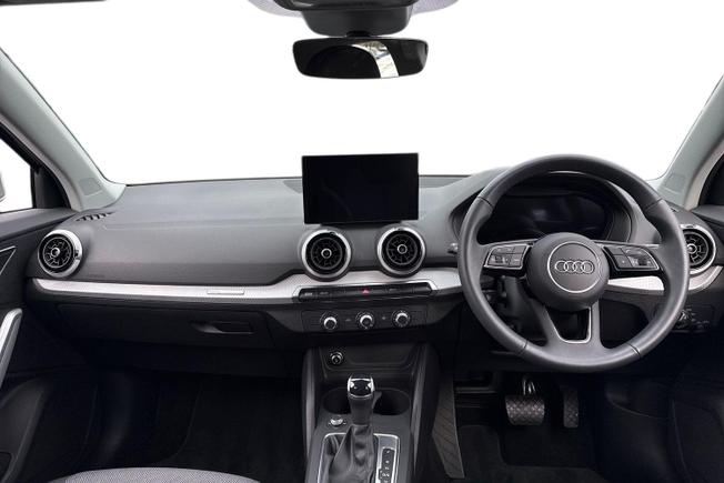 Audi Q2 Photo 10
