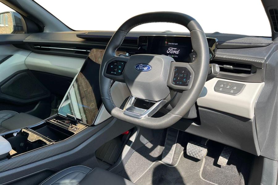 Ford Explorer Photo autoimg-1e1d32118de7fa7cc5391528b6ed66e79843c69e.jpg