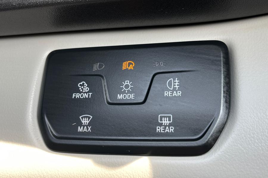 Ford EXPLORER Photo autoimg-1e1d4d8a22ea47aa59b6582fe639b7c17c64f5fe.jpg