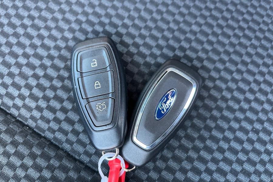 Ford PUMA Photo autoimg-1e2018e22fb5f631430abb6ccc7afc5e1c3cfc04.jpg