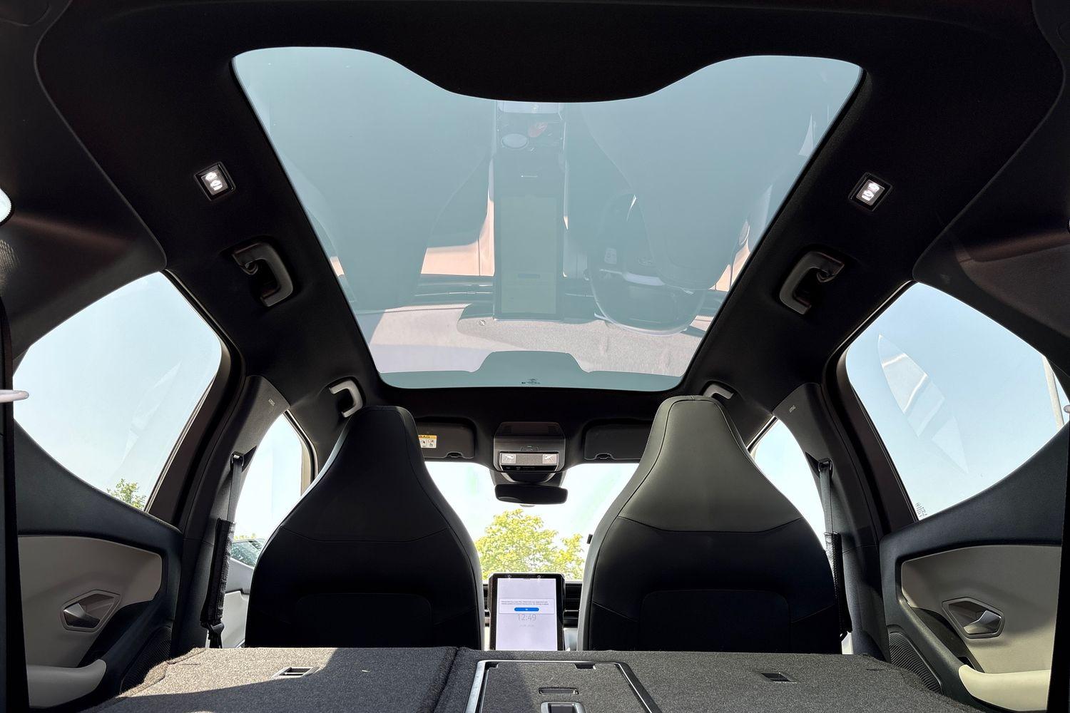 Ford Explorer Photo 16