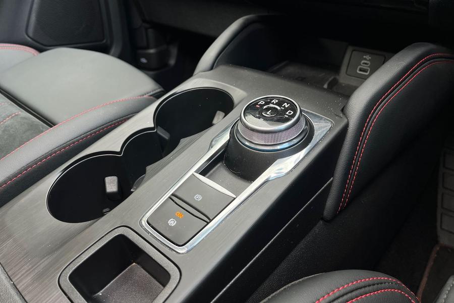 Ford Kuga Photo autoimg-1e2ce2546f201c92a8885b6df8a4e6d7a2f102ff.jpg