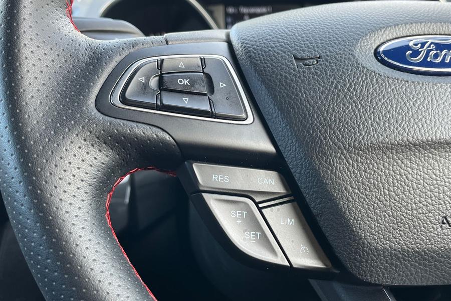 Ford Kuga Photo autoimg-1e2d37aac2201b827a74b325ce4cab5fa055c240.jpg