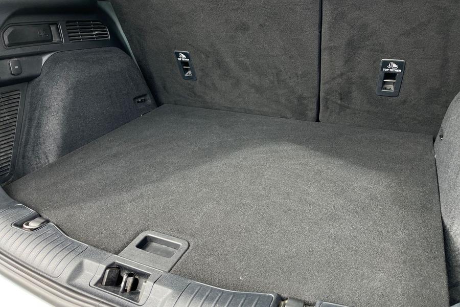 Ford Kuga Photo autoimg-1e2df655f35bee407b2f921617b7719d99e54c27.jpg