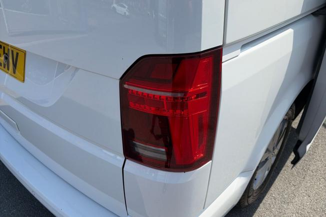 Volkswagen California Photo 18