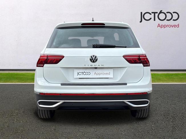 VOLKSWAGEN Tiguan Photo 7