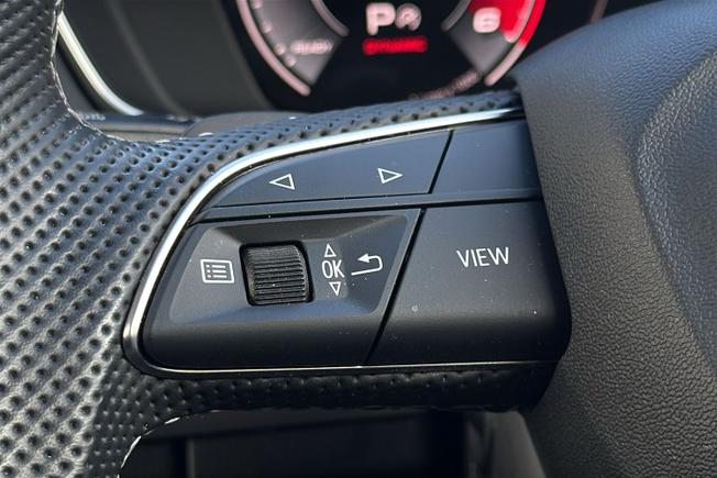 AUDI Sq5 Photo 16