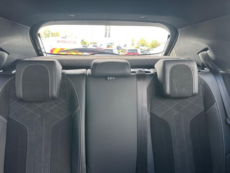 Used Peugeot 2008 LM72YHR 29
