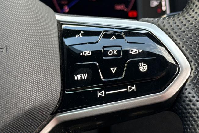 VOLKSWAGEN TIGUAN Photo 17