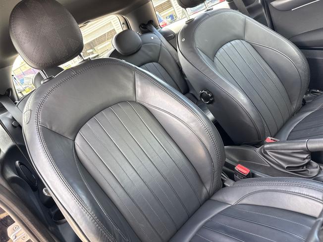 MINI Hatch Photo 24