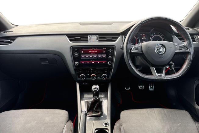 ŠKODA Octavia Photo 10