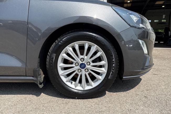 FORD Focus Photo 5