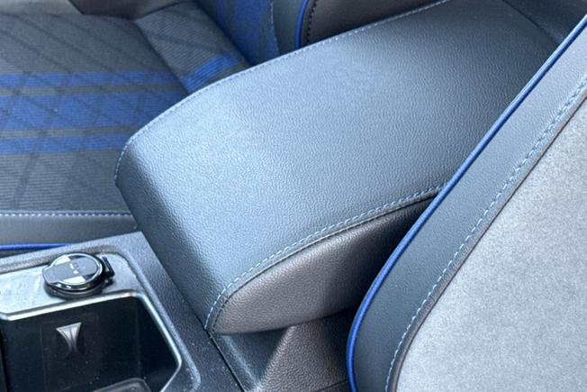 VOLKSWAGEN Golf Photo 42