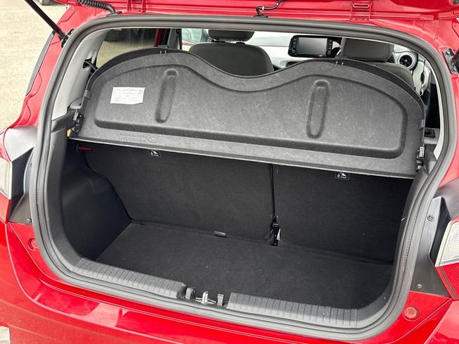 HYUNDAI i10 Photo 12
