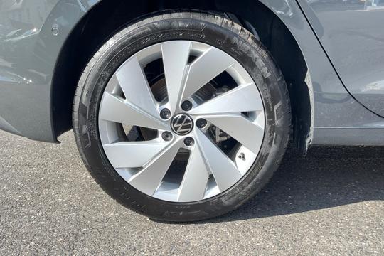 Volkswagen Golf Photo autoimg-1e49e582c37277a3503f79488e998191aaf906a1.jpg