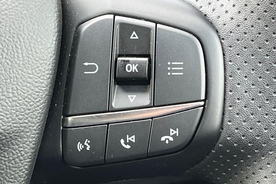 Ford Focus Photo autoimg-1e4a0210494de4e5fc8542a4413443210d6e2ff3.jpg