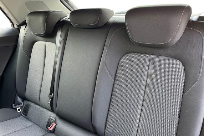 AUDI Q2 Photo 9