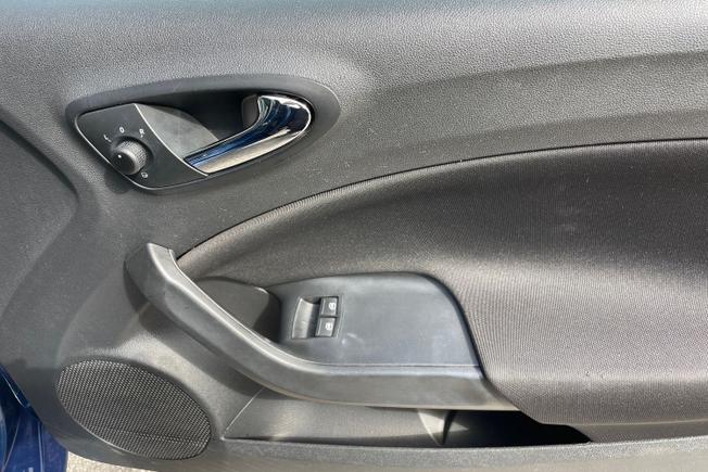 SEAT Ibiza Photo 22