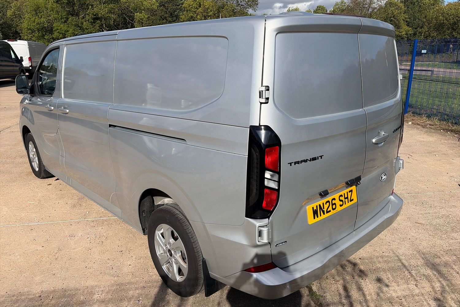 Ford TRANSIT CUSTOM Photo 1