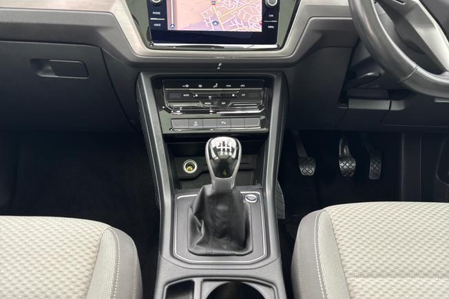 VOLKSWAGEN Touran Photo 34