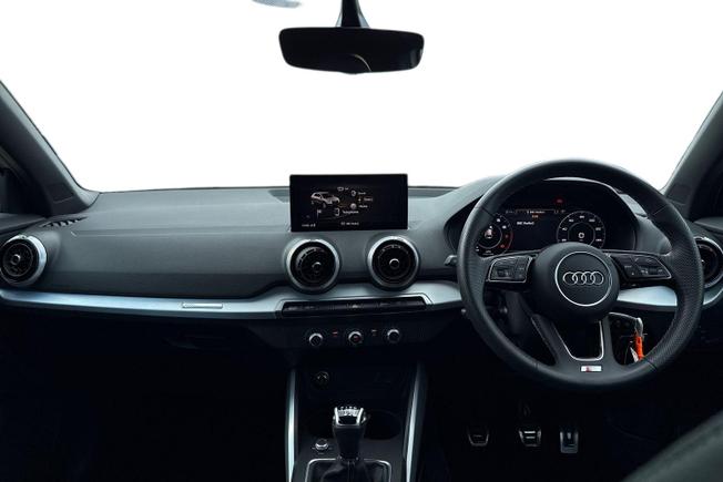 AUDI Q2 Photo 10