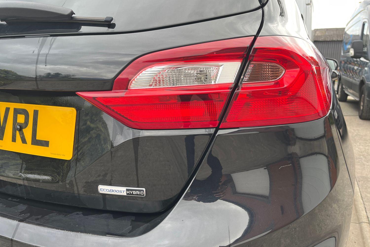 Ford FIESTA Photo 38