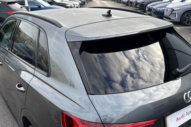 AUDI Q3 Photo 25