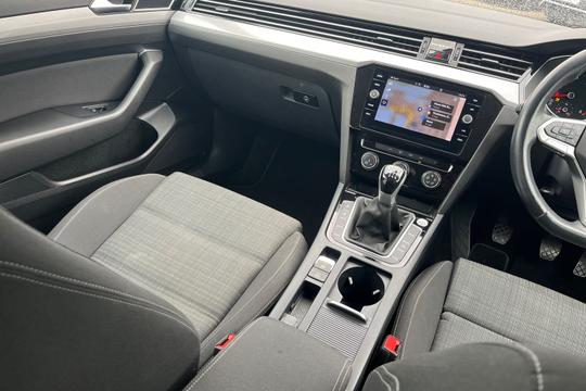 Volkswagen Passat Photo autoimg-1e60b28bd14c5b696c471b951f110f16c309d5fa.jpg