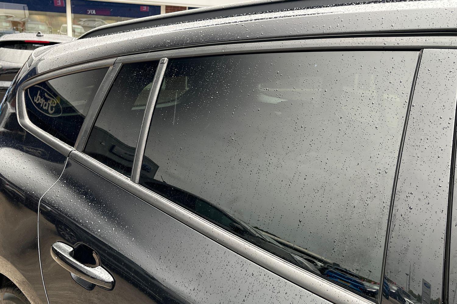Ford FOCUS Photo 38