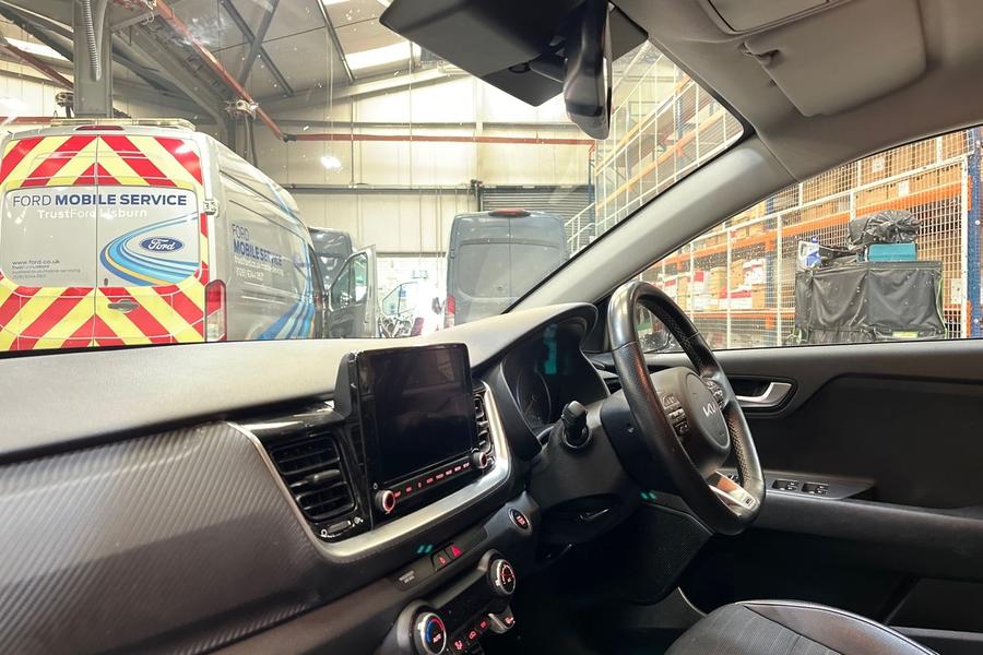 Kia STONIC Photo autoimg-1e633422d81eae851d78128d1c98ec1b169a4fb2.jpg