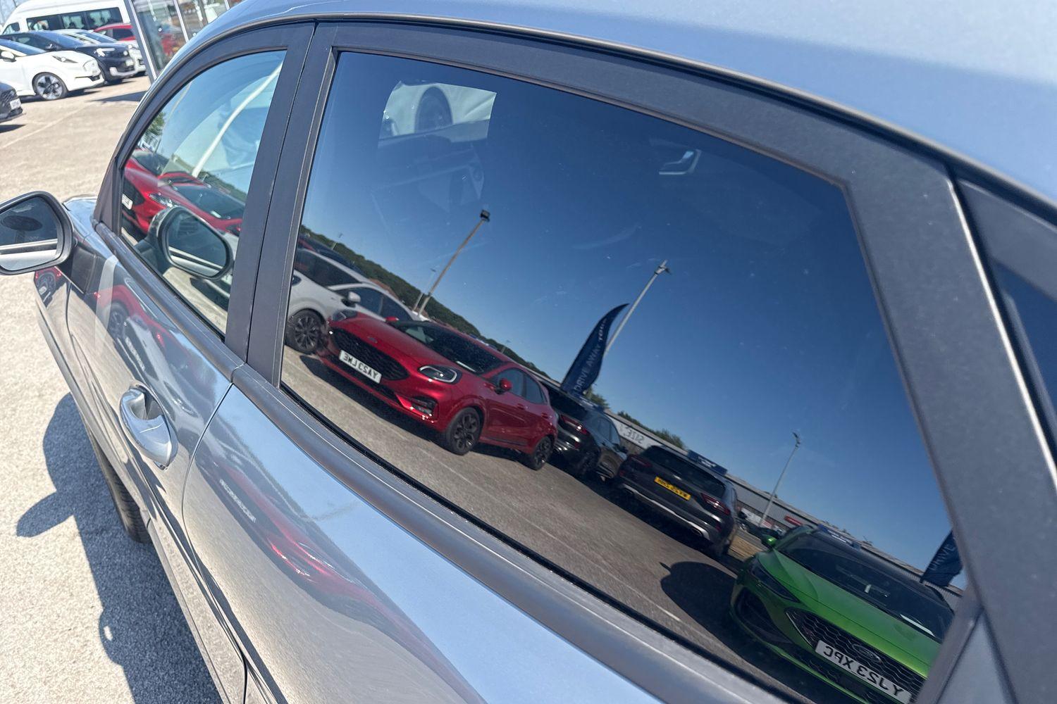 Ford Puma Gen-E Photo 36